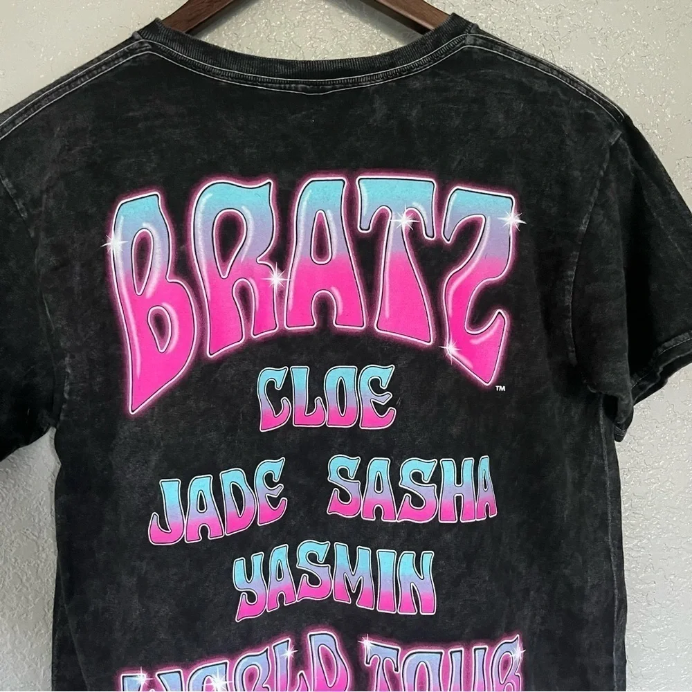 BRATZ 2007 World Tour Graphic Tee Size XS
